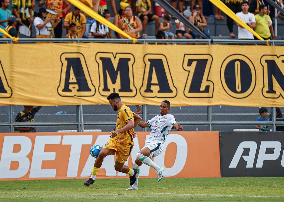 Deputados do Amazonas aprovam lei contra racismo e homofobia nos estádios