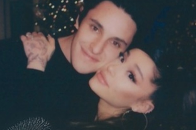Ariana Grande e Dalton Gomez estão se divorciando, afirma TMZ