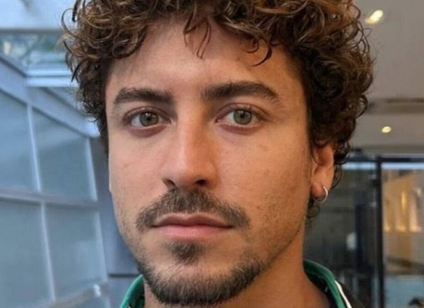 Jesuita Barbosa nega que tenha sido agredido por namorado e explica post 