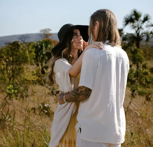 Wanessa grava clipe com Dado e casal mostra romance na Chapada dos Veadeiros