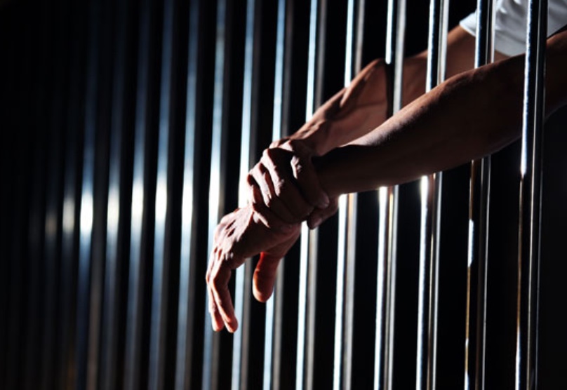 Policial militar tenta matar ex-mulher a tiros e vai preso no Rio