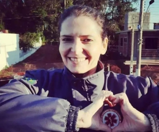 Socorrista morre ao cair de penhasco ao tentar salvar homem que ameaçava se jogar