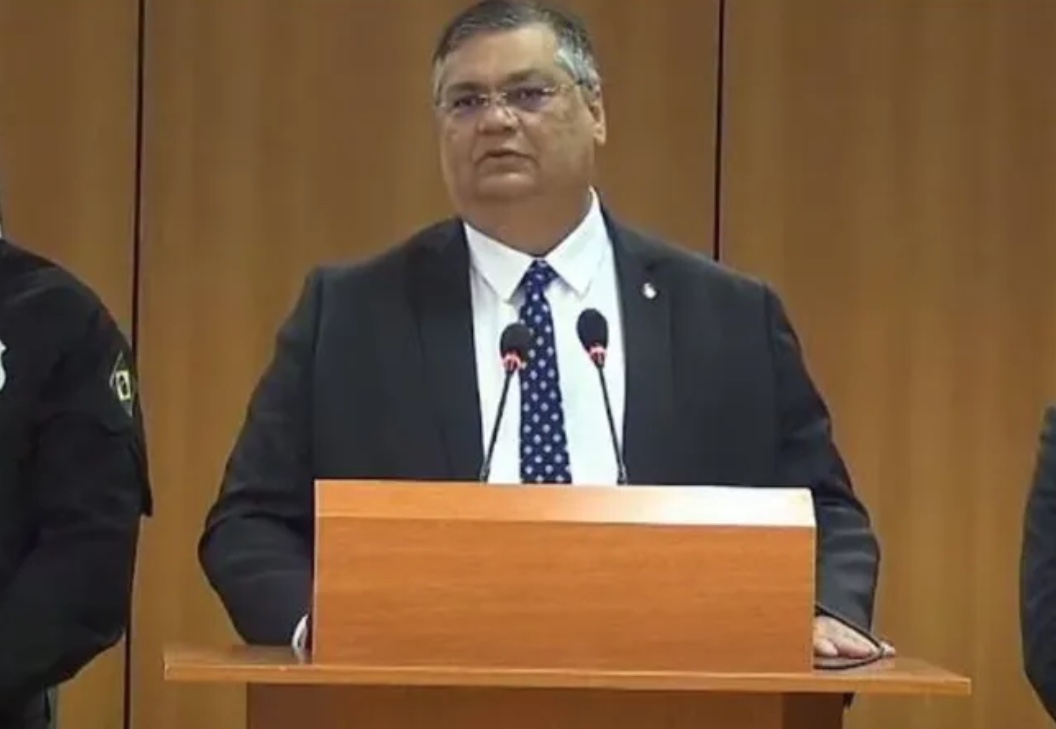 Amazonas vive crise na segurança e líderes de facção serão transferidos para presídios federais, diz ministro