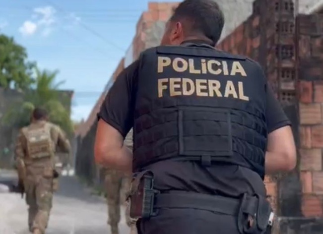 Suspeito de estupro é preso com pornografia infantil durante operação da PF em Manaus