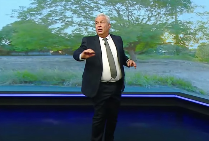 Governo sanciona Lei que concede título de cidadão do Amazonas para Sikêra Jr.