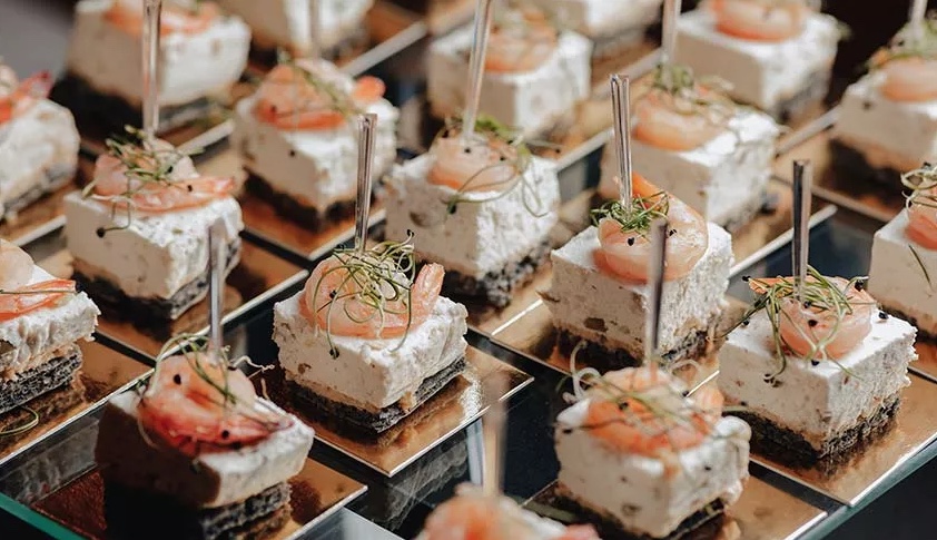 Bufê é condenado a indenizar casal por se recusar a adiar data de festa de casamento