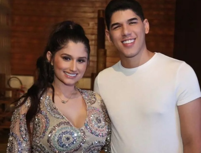 Filho de Zé Vaqueiro e Ingra Soares nasce com malformação congênita e está na UTI