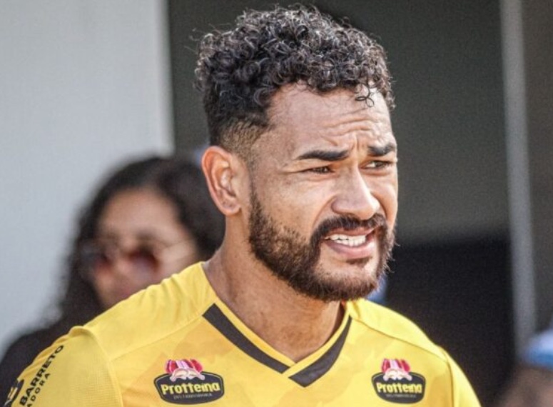 Zagueiro Jackson celebra boa atuação na vitória do Amazonas sobre o Figueirense