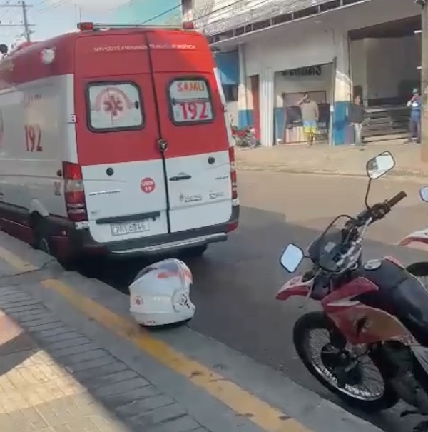 Idosa é atropelada em frente a delegacia em Manaus