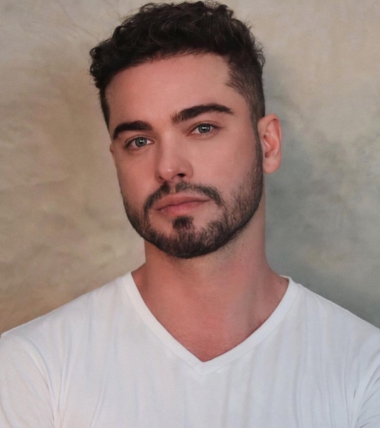 Sidney Sampaio admite que misturou bebida com remédio antes de se jogar de hotel