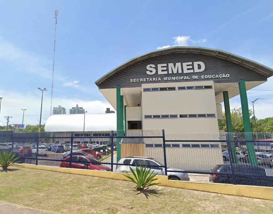 Alunos são liberados de escolas municipais após apagão em Manaus