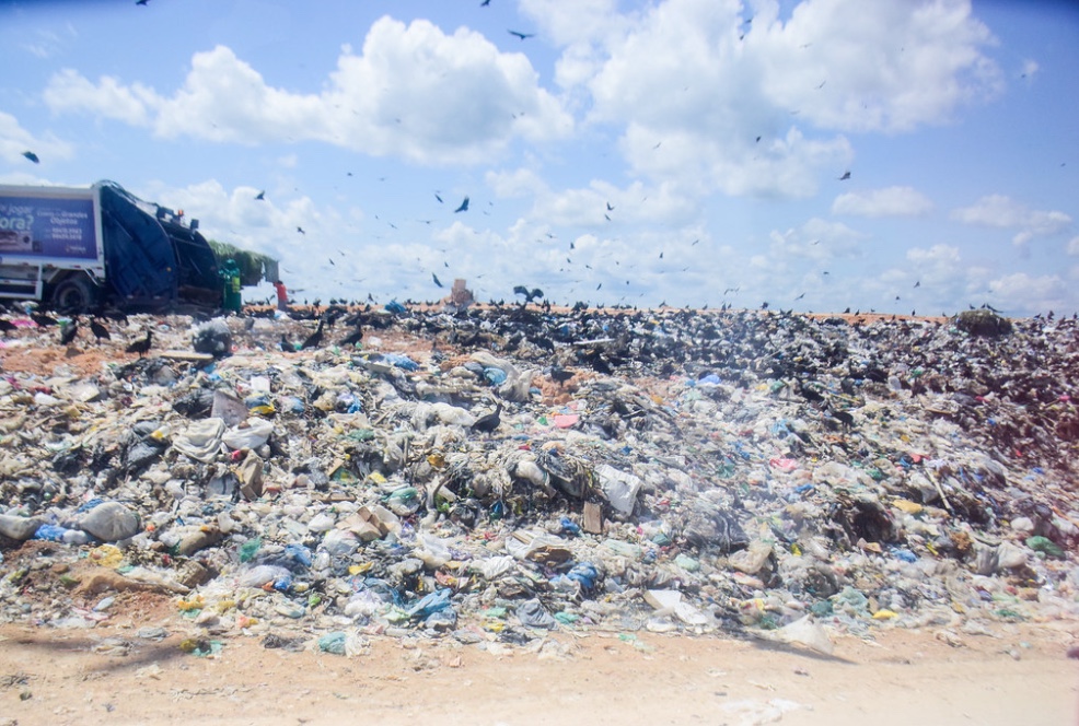Justiça dá 45 dias para prefeitura apresentar plano de migração do aterro de Manaus