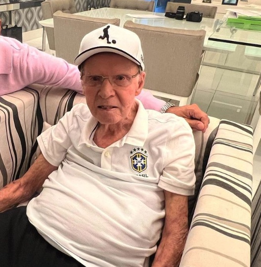 Zagallo tem estado de saúde divulgado em novo boletim médico