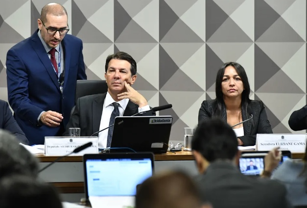 CPI cancela sessão após desavença e gritaria por quebra do sigilo de Zambelli
