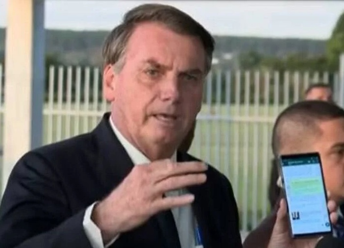PF intima Bolsonaro para depor em caso de empresários que discutiram golpe pelo WhatsApp
