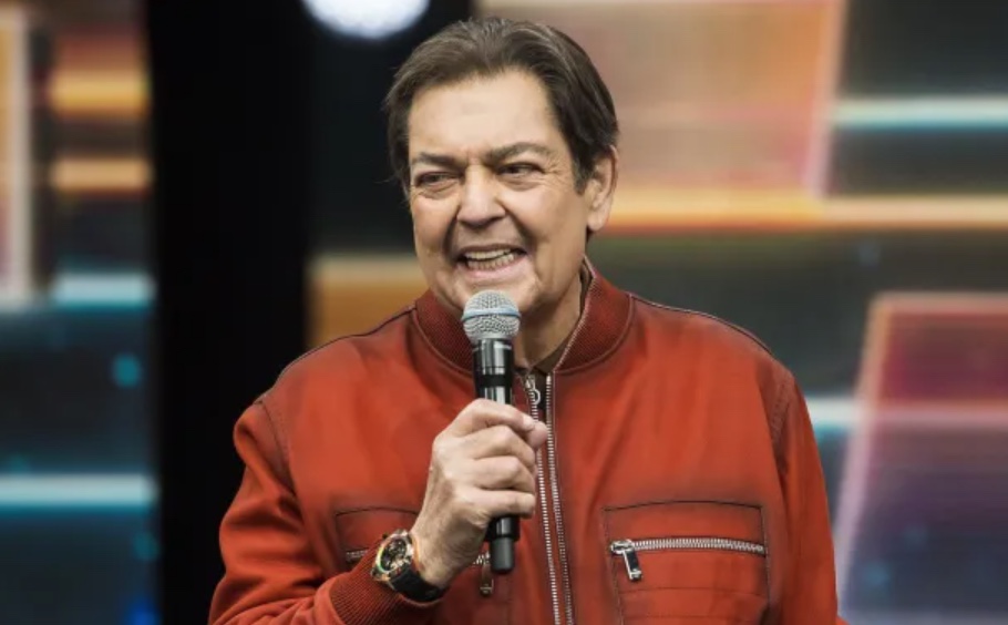 Faustão bate martelo sobre aposentadoria após transplante