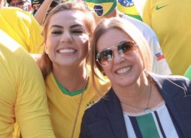 Mãe da deputada Débora Menezes é exonerada de cargo na Aleam