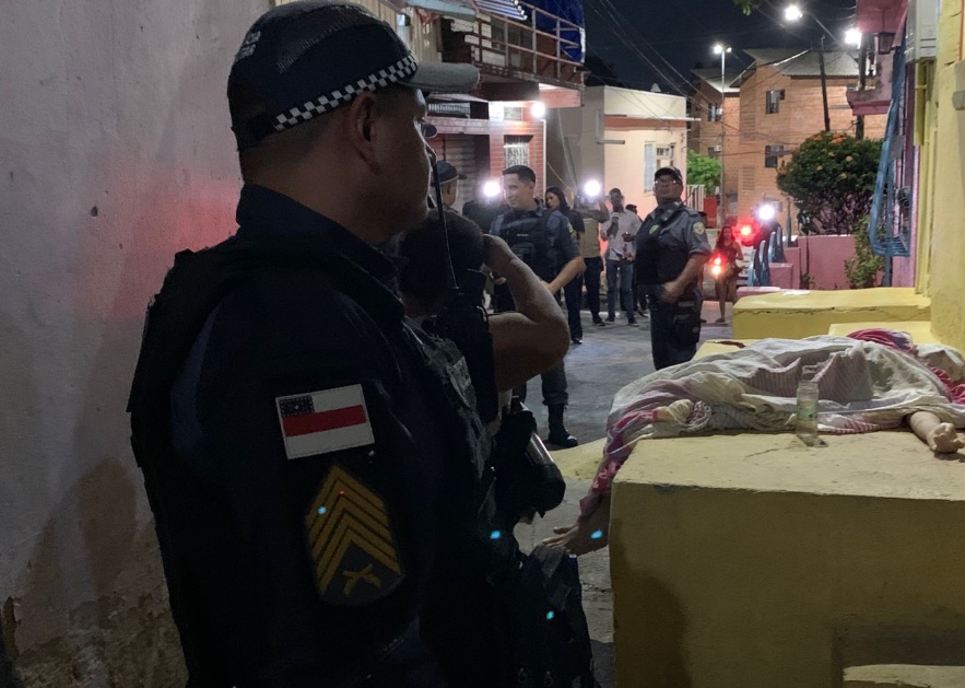 Jovem é executado em calçada de casa em Manaus