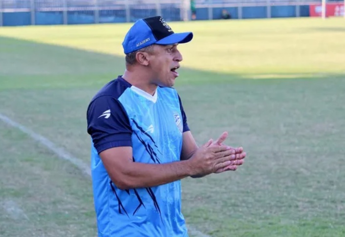 São Raimundo busca renovação com técnico Emerson Almeida para disputa do Barezão 2024