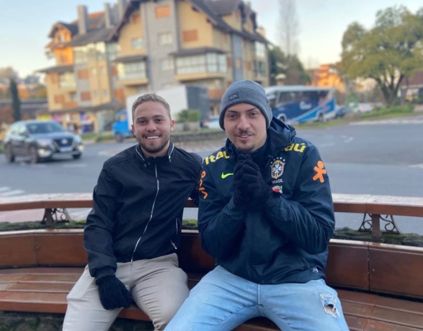 Ex-assessor afirma que teve relacionamento romântico com Jair Renan