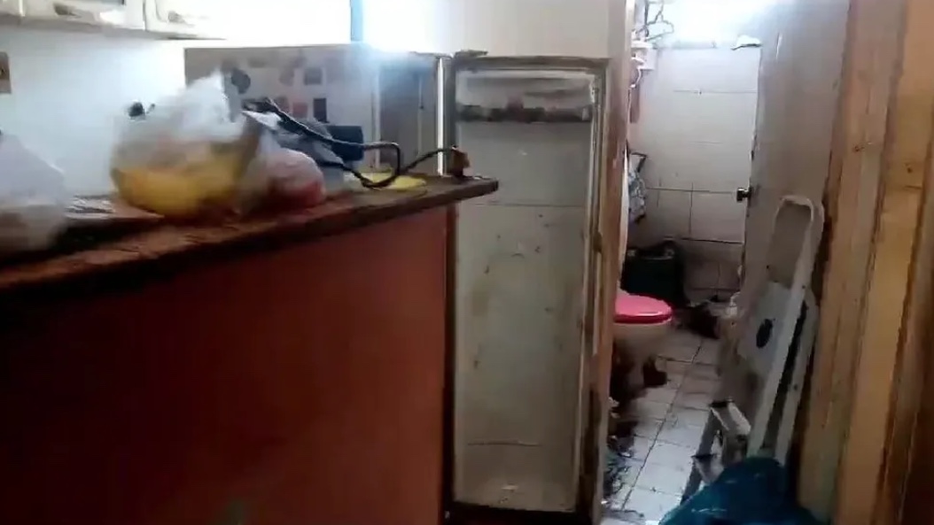 Técnica de enfermagem é presa por guardar corpo do namorado por 7 anos em geladeira 