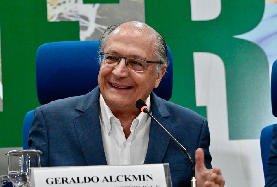 Aleam aprova título de cidadão do Amazonas para Geraldo Alckmin; bolsonaristas votam contra
