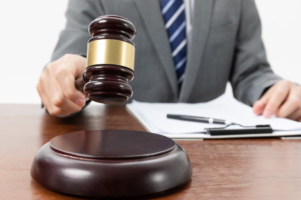 Operador de guindaste vai receber R$ 40 mil após desconto salarial indevido em Manaus 