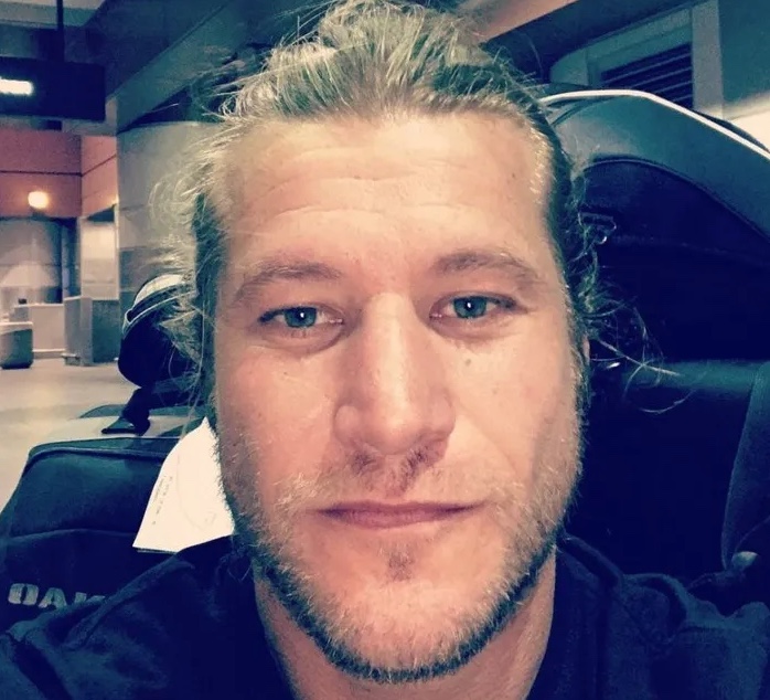 Ex-BBB Diego Alemão é internado em clínica de reabilitação 