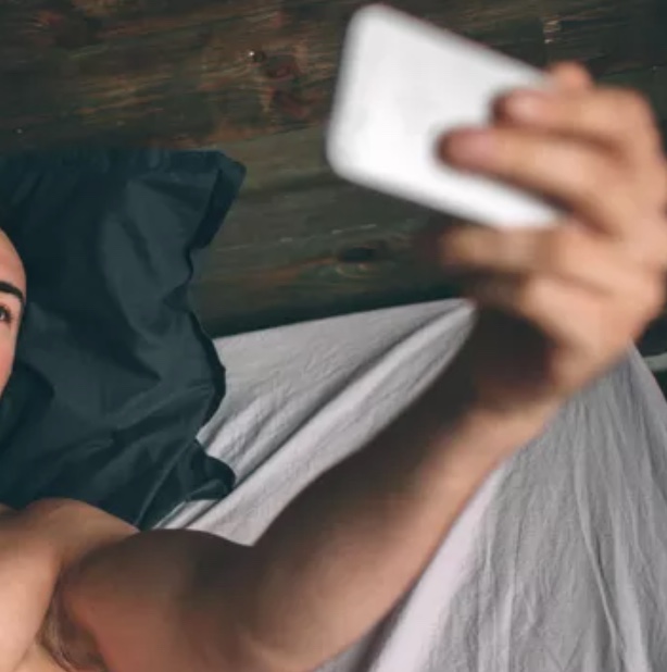 Homem será indenizado em R$ 20 mil por ter nudes expostos pela ex