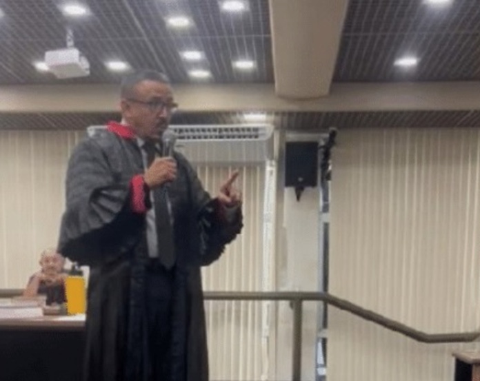 MP aposenta promotor envolvido em polêmica com advogada em Manaus