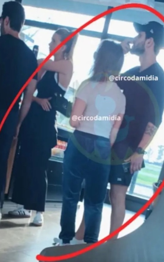 Carla Diaz e Felipe Becari são flagrados juntos dois meses após fim do noivado