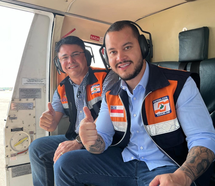 Prefeito de Coari e Adail Filho distribuem cestas básicas para moradores afetados pela estiagem