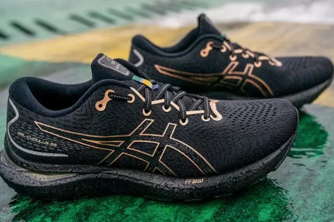 Em edição limitada, Asics lança tênis e roupas em homenagem a Ayrton Senna