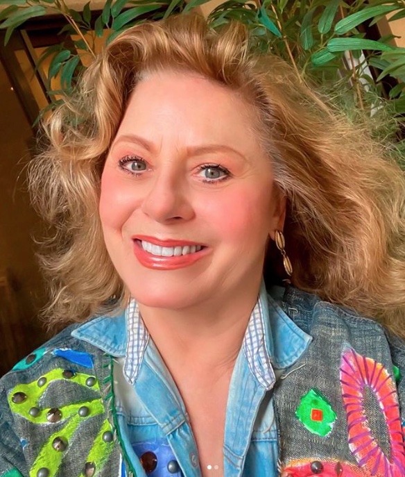 Vera Fischer é anunciada como 'garota de programa' em site no exterior