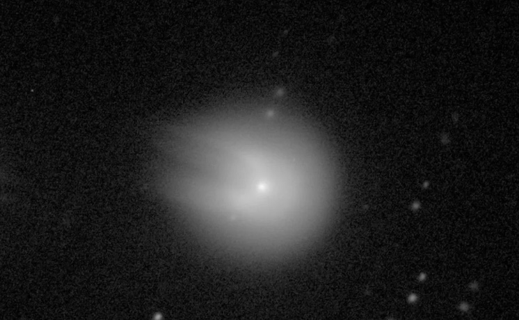 ‘Cometa do Diabo’ se aproxima da Terra e pode ficar visível a olho nu