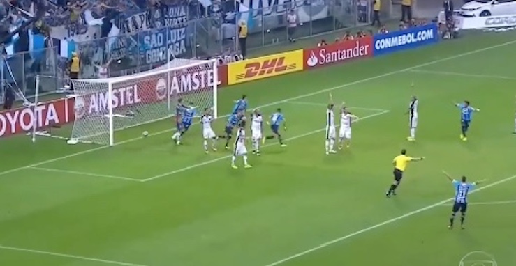 Brasileirão: Grêmio vence líder Botafogo por 4 a 3