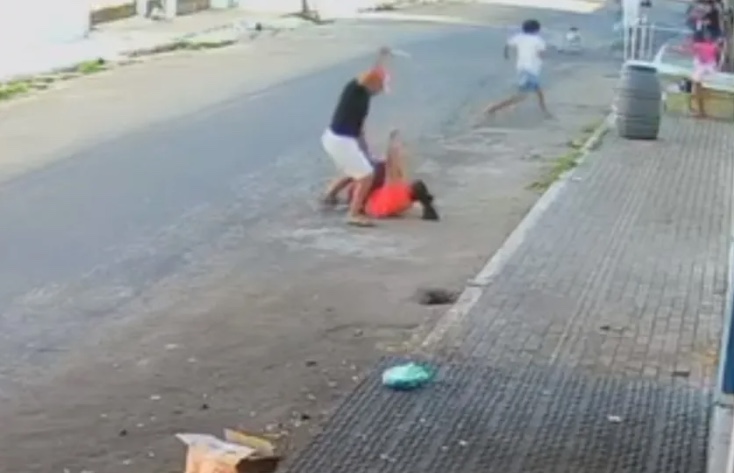 Rejeitado pela cunhada, homem tenta matar mulher a facadas