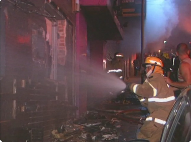 Incêndio da Boate Kiss completa 11 anos com espera pelo segundo julgamento 