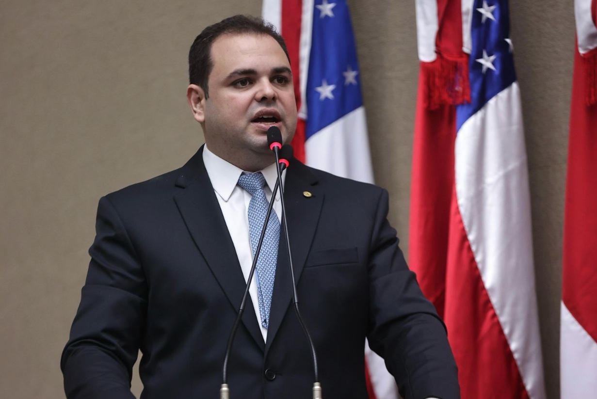 Leis de Roberto Cidade fortalecem combate ao alcoolismo e uso excessivo de drogas