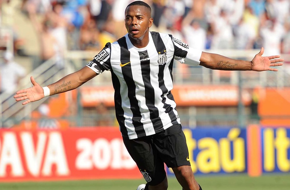 Condenado por estupro, STJ irá decidir se Robinho poderá cumprir pena no Brasil