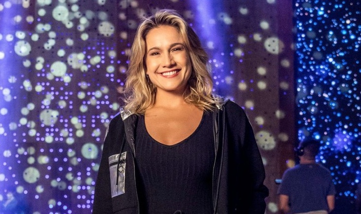 Fernanda Gentil é diagnosticada com paralisia facial e faz alerta 