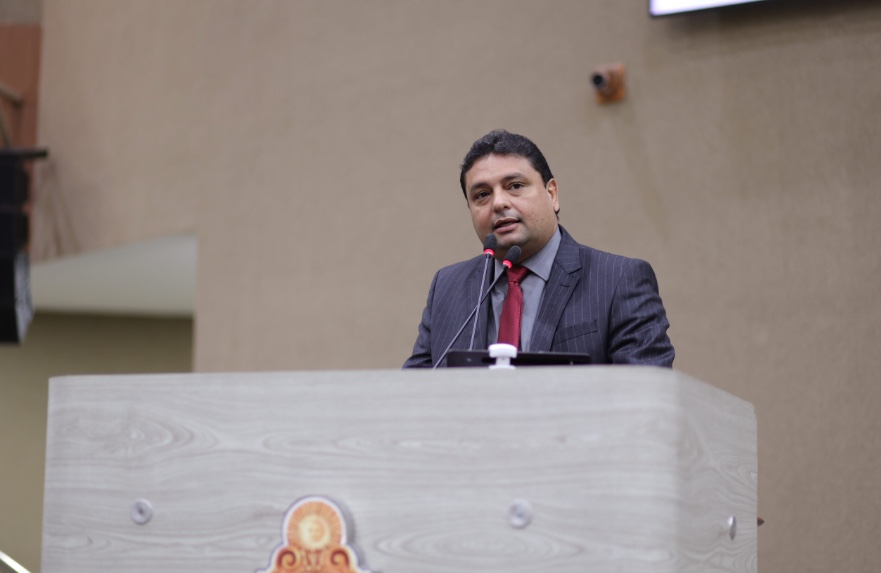 Retorno da estrada da Ponta Negra é fechado após requerimento da CMM