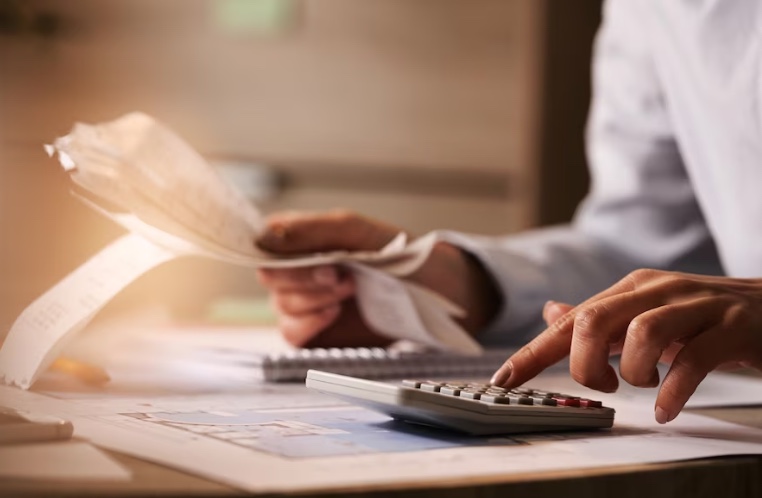 Câmara aprova projeto que assegura a consumidor não ser lesado por conta paga antecipadamente