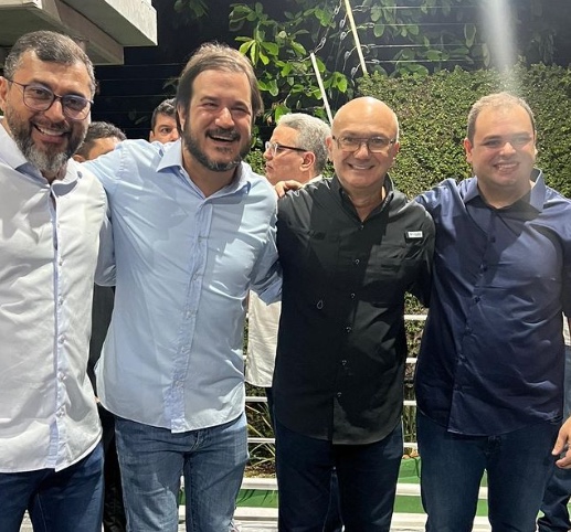 Coronel Menezes marca presença no lançamento da pré-candidatura de Roberto Cidade