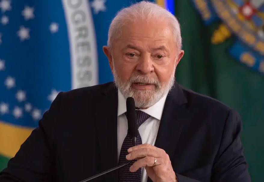 Lula sanciona Lei que isenta de IR quem recebe dois salários mínimos por mês
