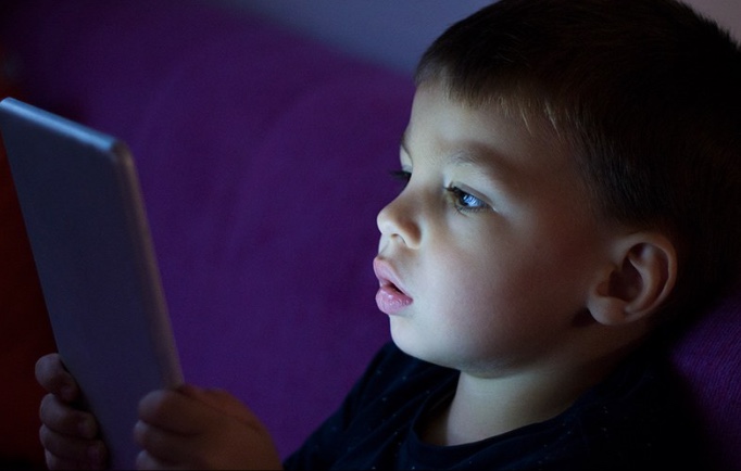 Comissão do Senado debate medidas de proteção de crianças nas plataformas digitais nesta terça