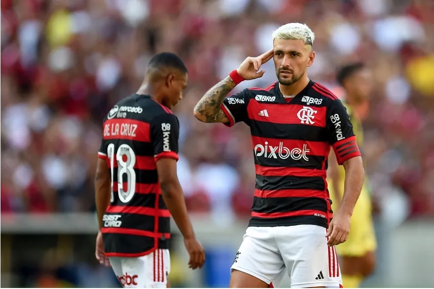 Arrascaeta retornará ao time titular do Flamengo para confronto contra o Bolívar