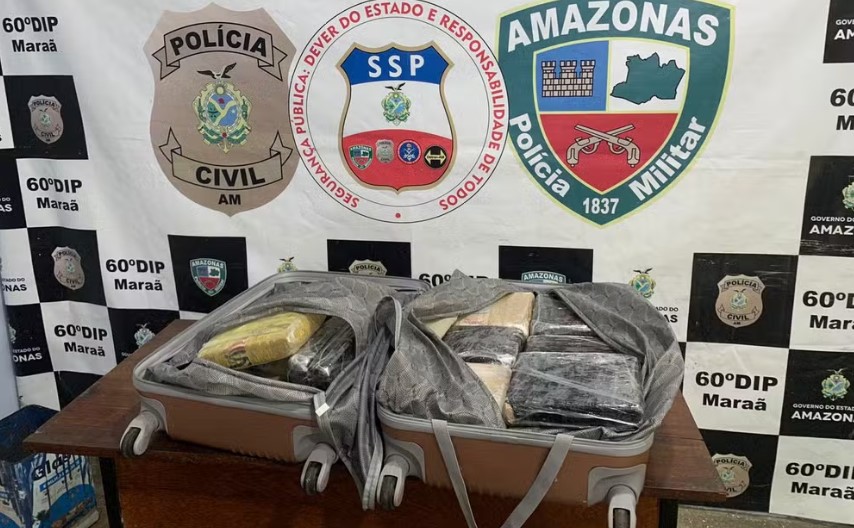 Polícia encontra mala com mais de 20 kg de drogas em porto de Maraã