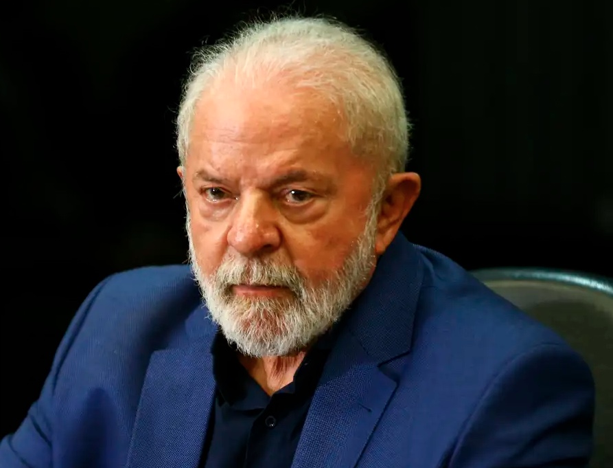 Lula pede libertação de Julian Assange, preso por expor crimes de guerra dos EUA 