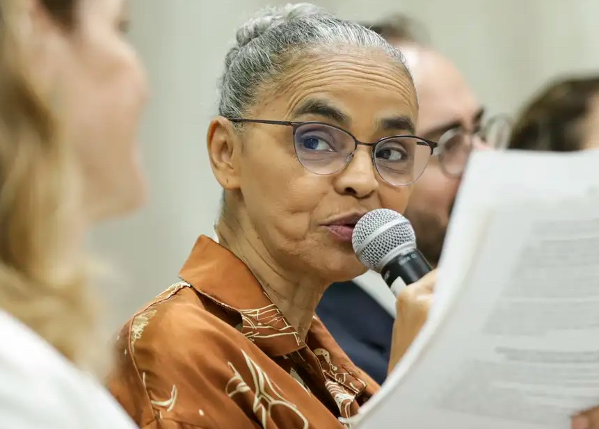 Marina Silva vai exigir modelo de licenciamento mais detalhado para liberar obras na BR-319